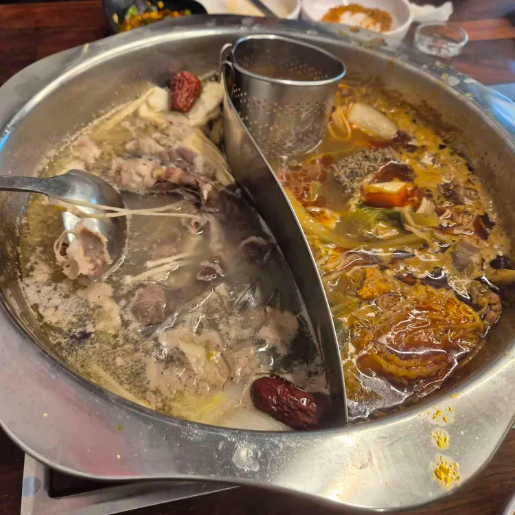 원탄양꼬치훠궈무한리필 대표 사진