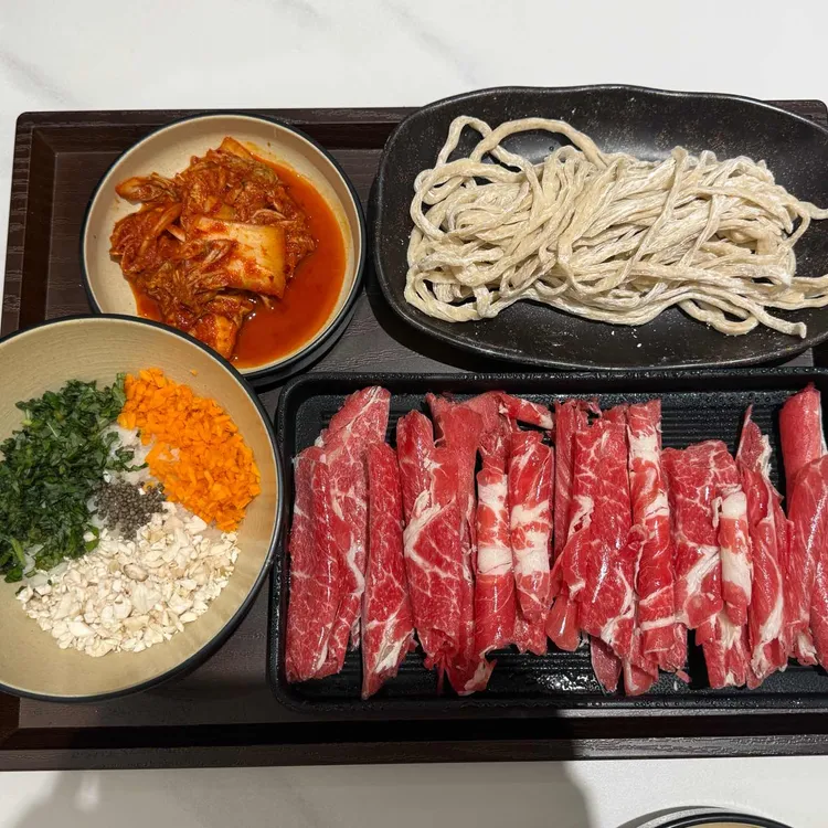 라온정 한상 샤브칼국수 대표 사진