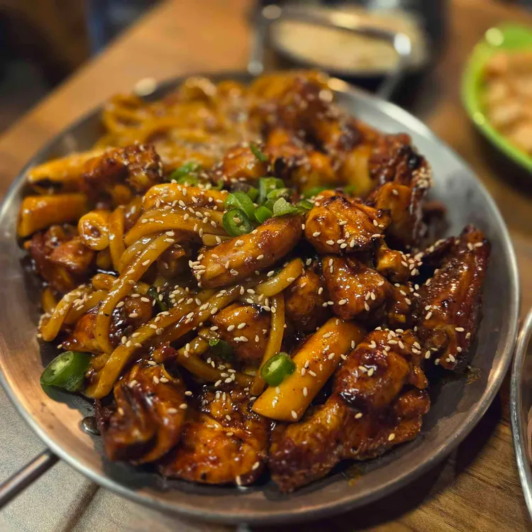 찐이야숯불두마리치킨 대표 사진