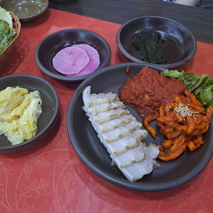 항아리보쌈 돌돌이김치본점 사진