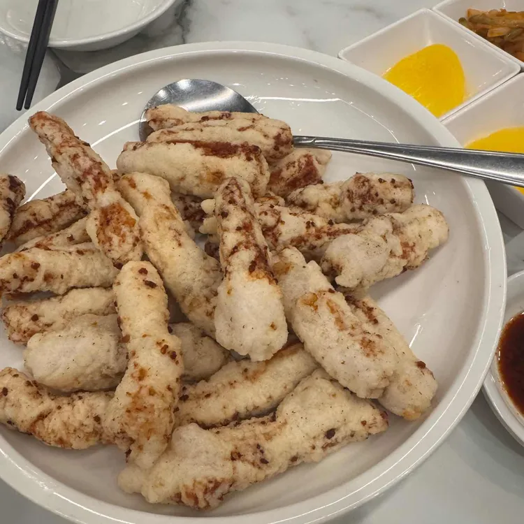 팔당반점 여의도BNK 대표 사진