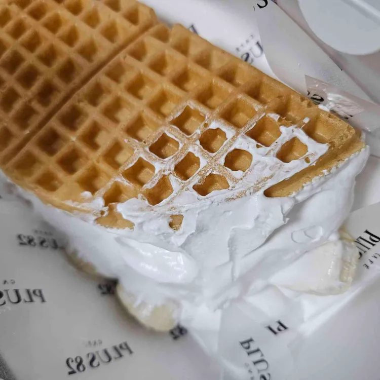 플러스82 대표 사진