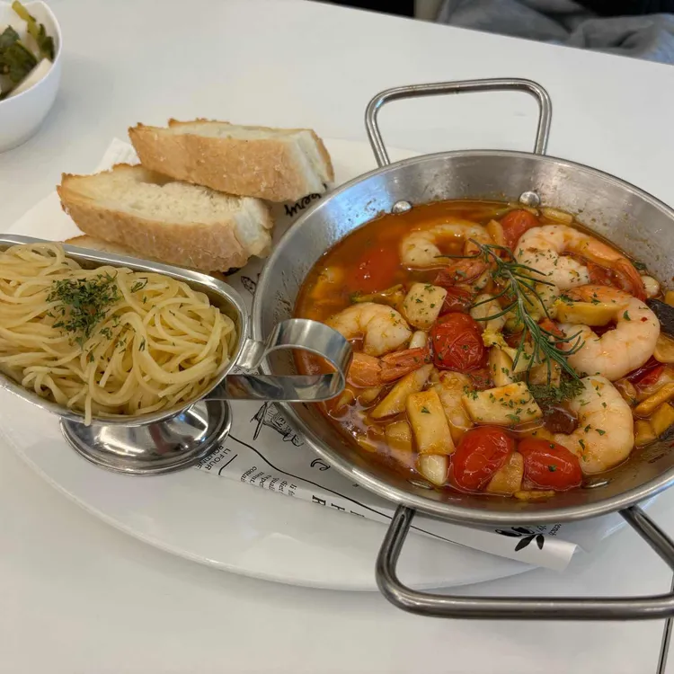 유니크 플레이트 대표 사진