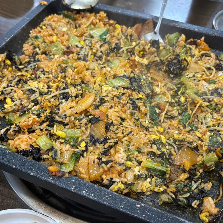 미운오리새끼 대표 사진