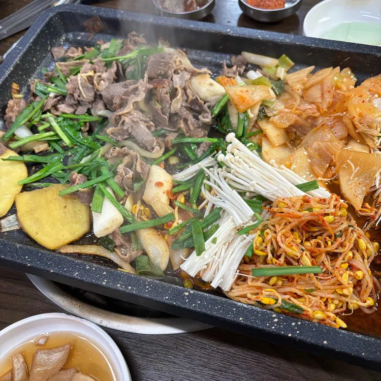 미운오리새끼 대표 사진