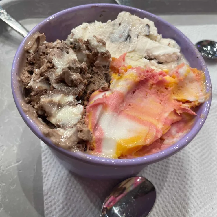 배스킨라빈스 대표 사진