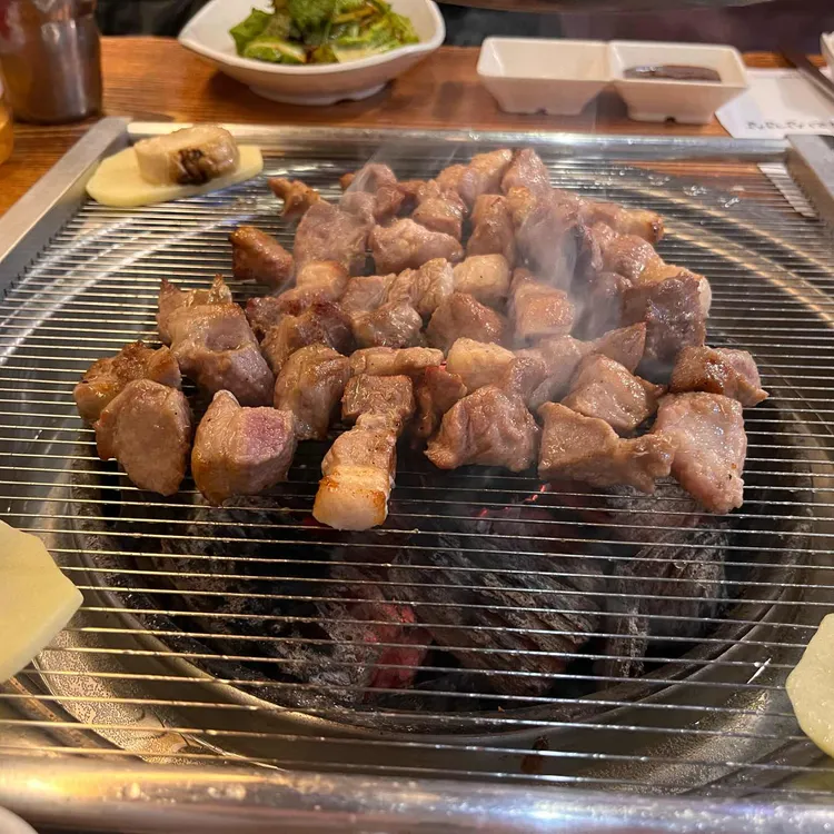 솔방구리 삼겹살 사진