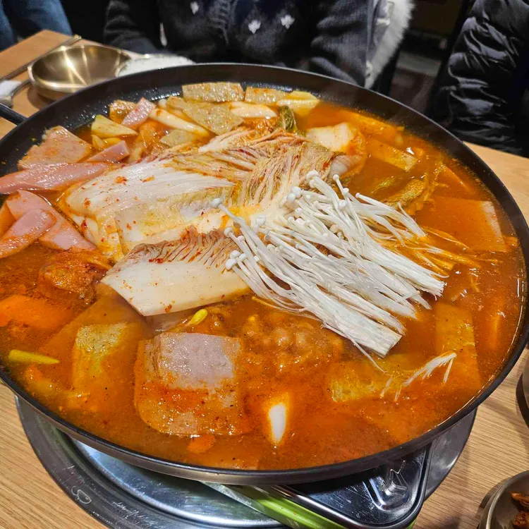 화온정숯불닭갈비 대표 사진