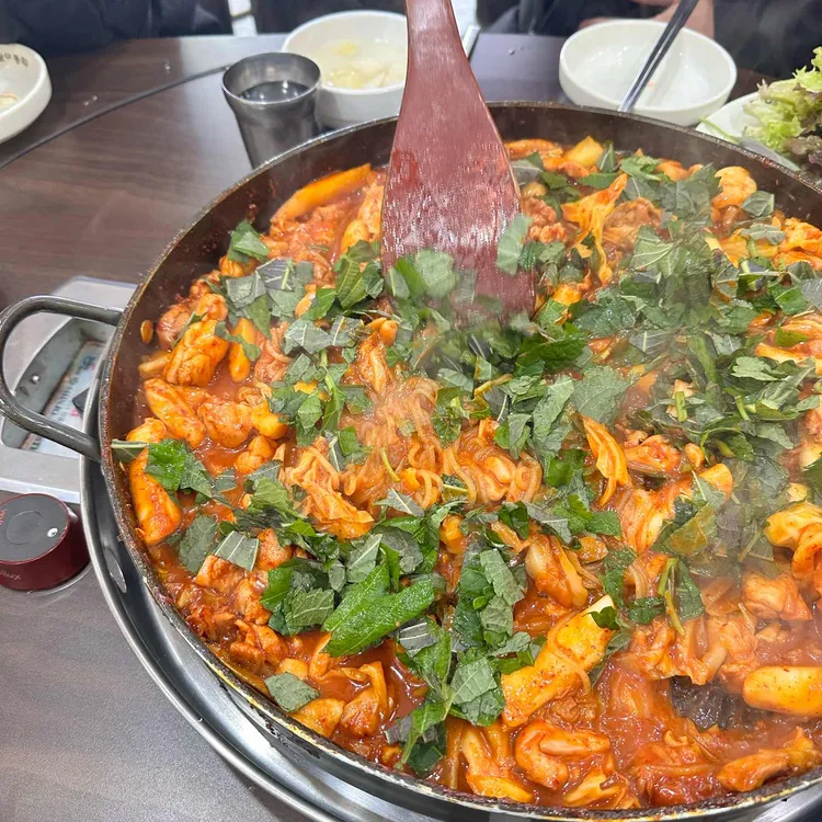 닭이봉춘천닭갈비 대표 사진