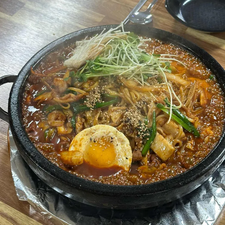 짜장과 짬뽕사이 대표 사진