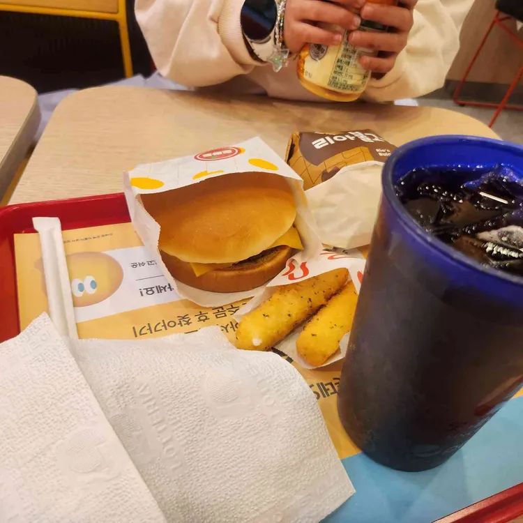 롯데리아 대표 사진