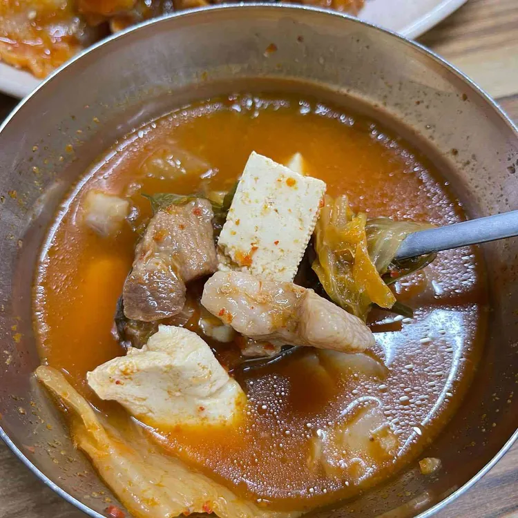 식탐 닭도리탕과제육볶음 대표 사진