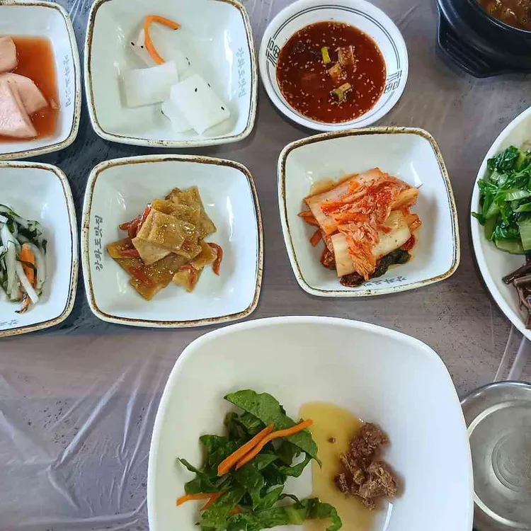 한우꽃게된장찌개밥상