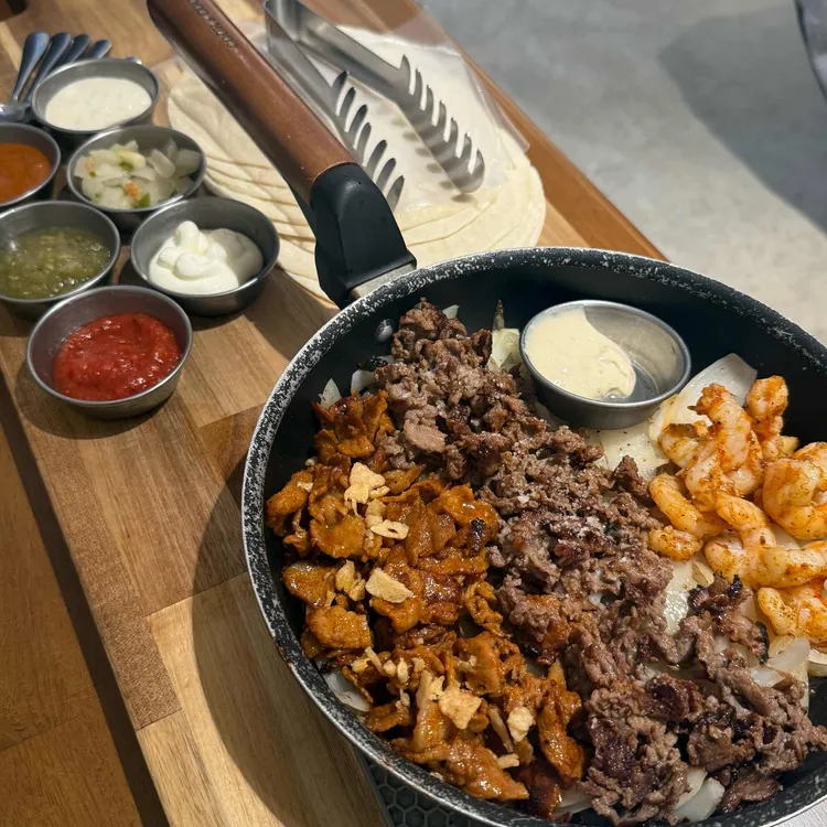 타코사노스 사진