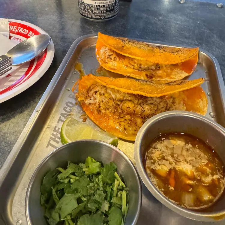 더타코부스 사진