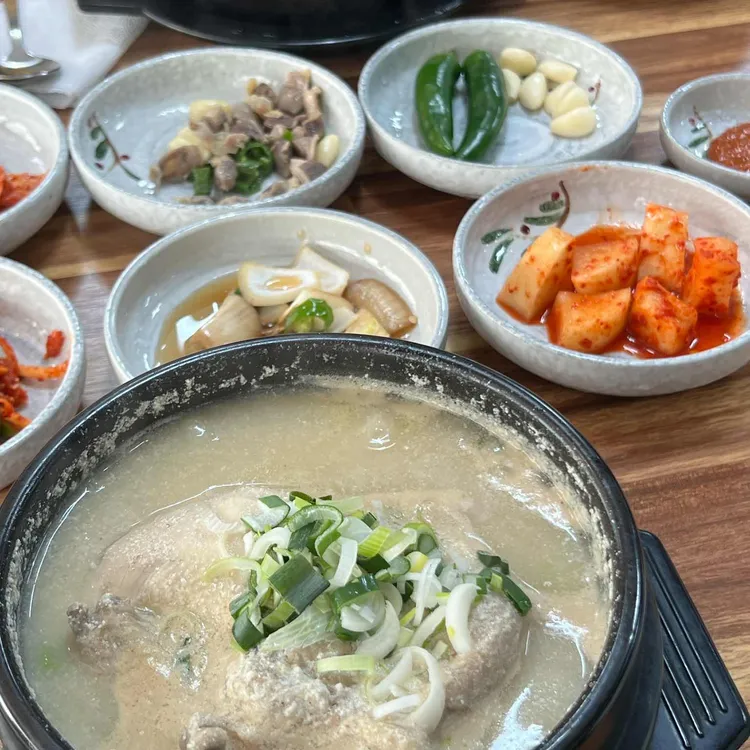 완도삼계탕 대표 사진