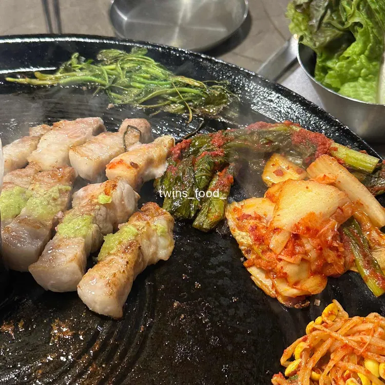 전나도 대표 사진