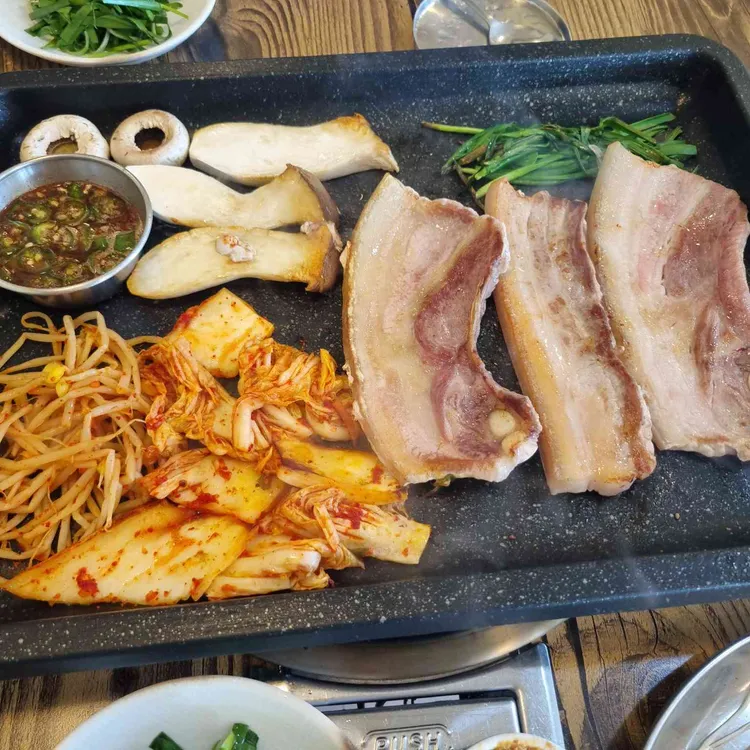 꿀꿀촌 대표 사진