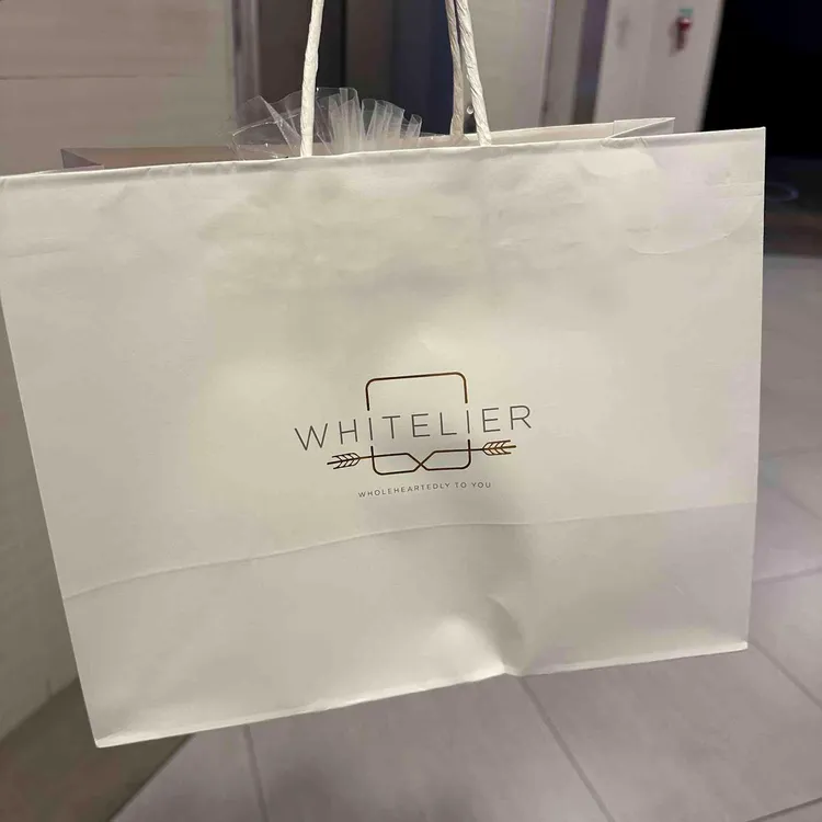 화이트리에 대표 사진