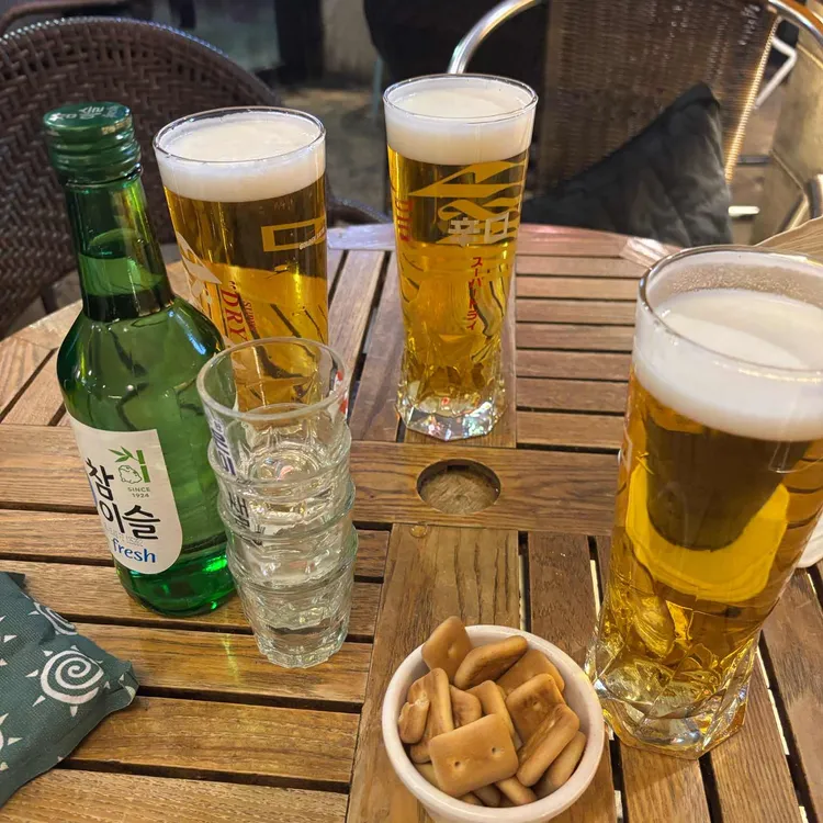 맥주먹는찰스 대표 사진