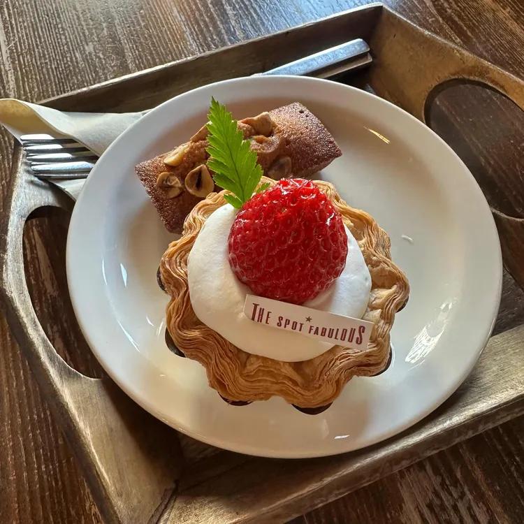 더 스팟 패뷸러스 사진