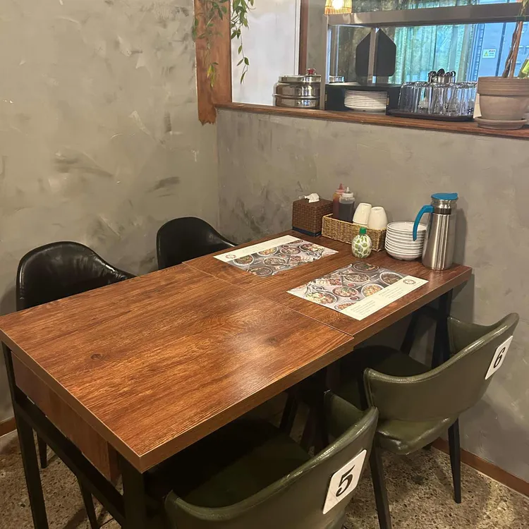 포인비에트 대표 사진