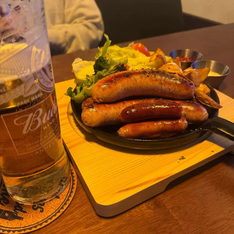 릴라_펍 대표 사진