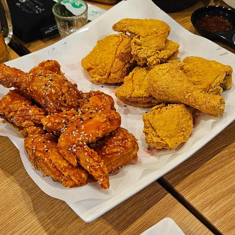 쌀쌀맞은닭 대표 사진