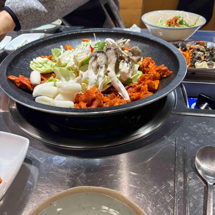 삼거리돌솥쌈밥 대표 사진