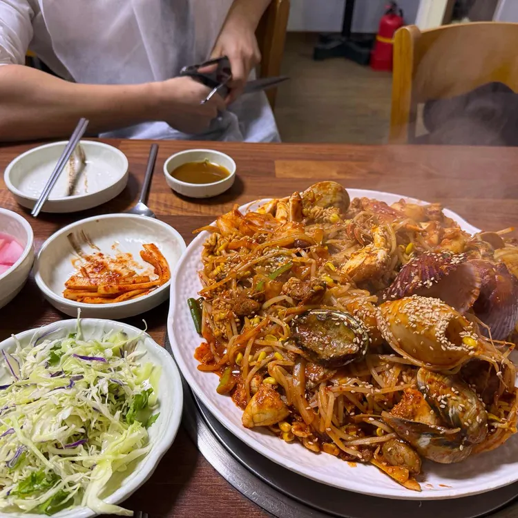 궁중해물탕 사진