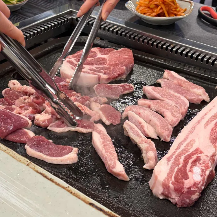 을지로 돌판집 대표 사진