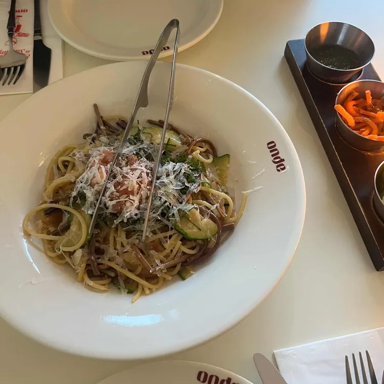 온데 대표 사진