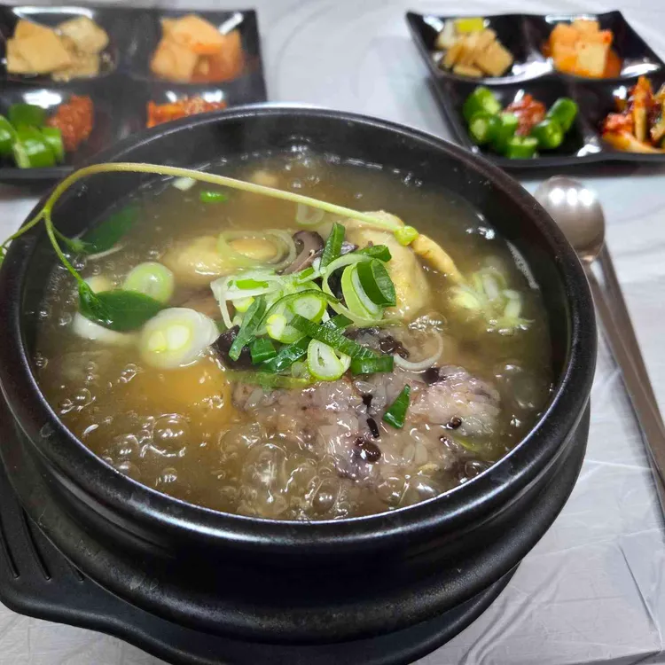 백송삼계탕 대표 사진