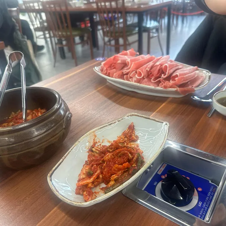 빨간도깨비 샤브샤브 손칼국수 대표 사진