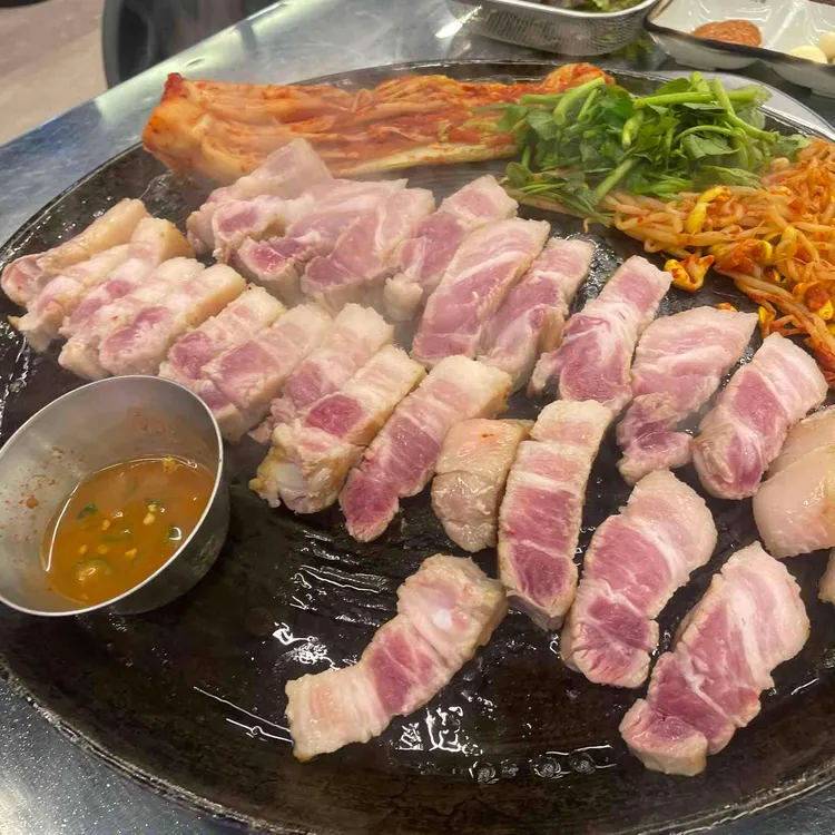 할매솥뚜껑삼겹살 사진