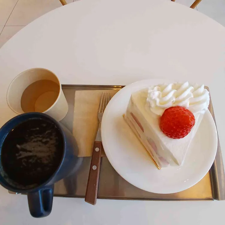 모어댄버터 사진