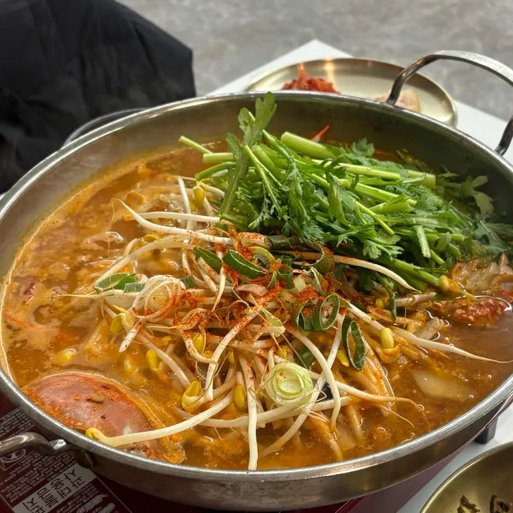 연평도꽃게탕보리밥 대표 사진