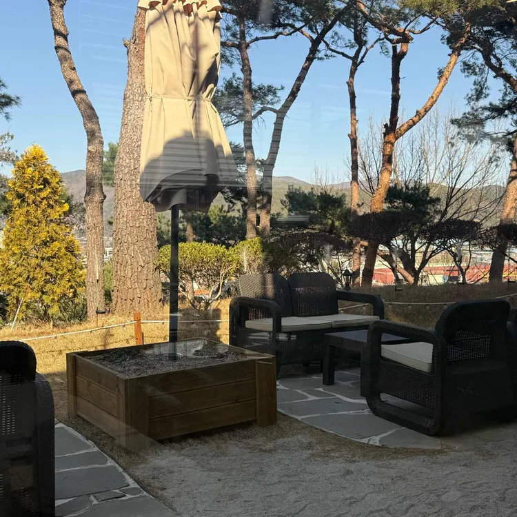 캐슬브릿지 정원카페 대표 사진