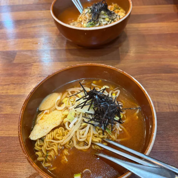 틈새라면 대표 사진