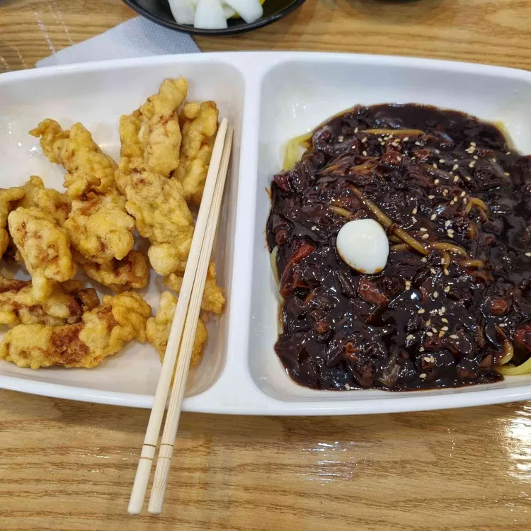 퓨전중식 란 대표 사진