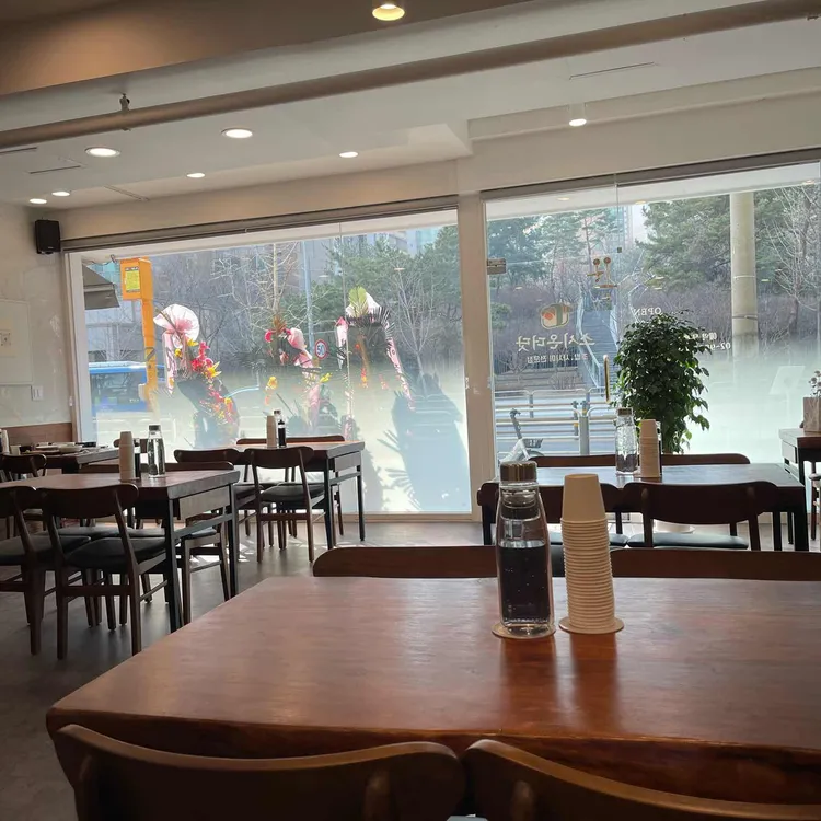 스시온더닷 대표 사진