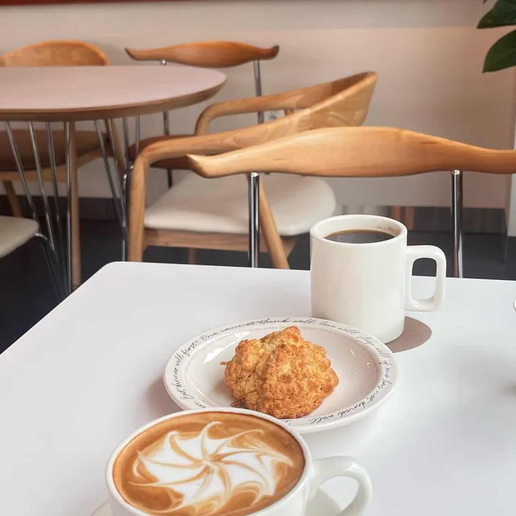 카페 슬로우 모닝즈 대표 사진