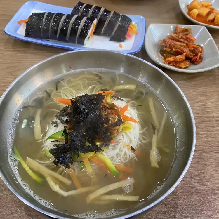 신흥국수 대표 사진