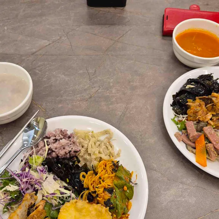 반들한식뷔페 대표 사진