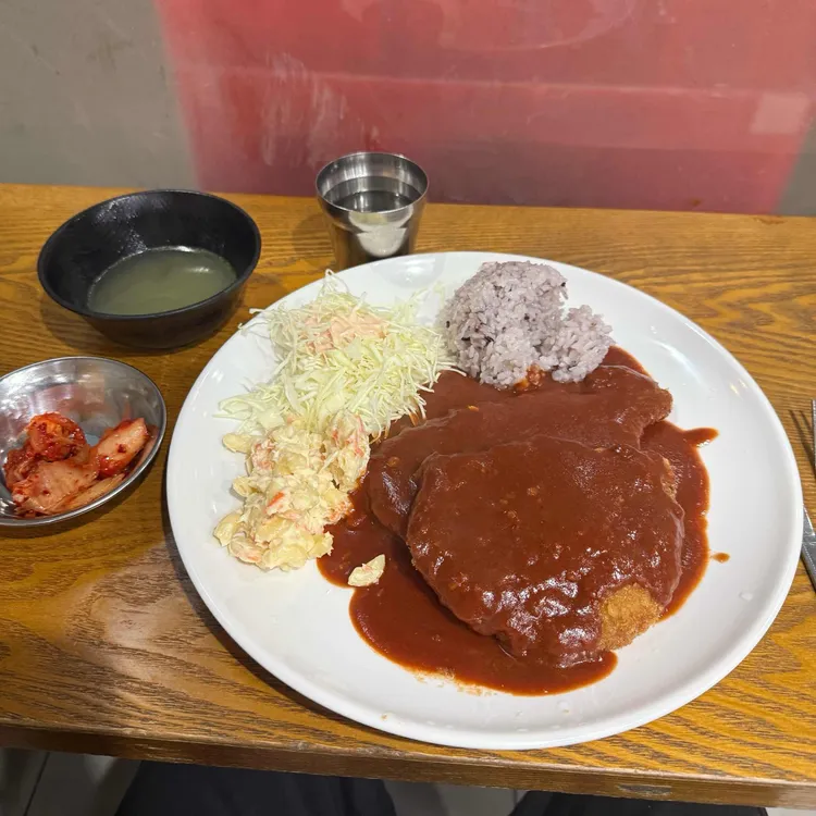 왕세숫대야냉면돈까스 사진