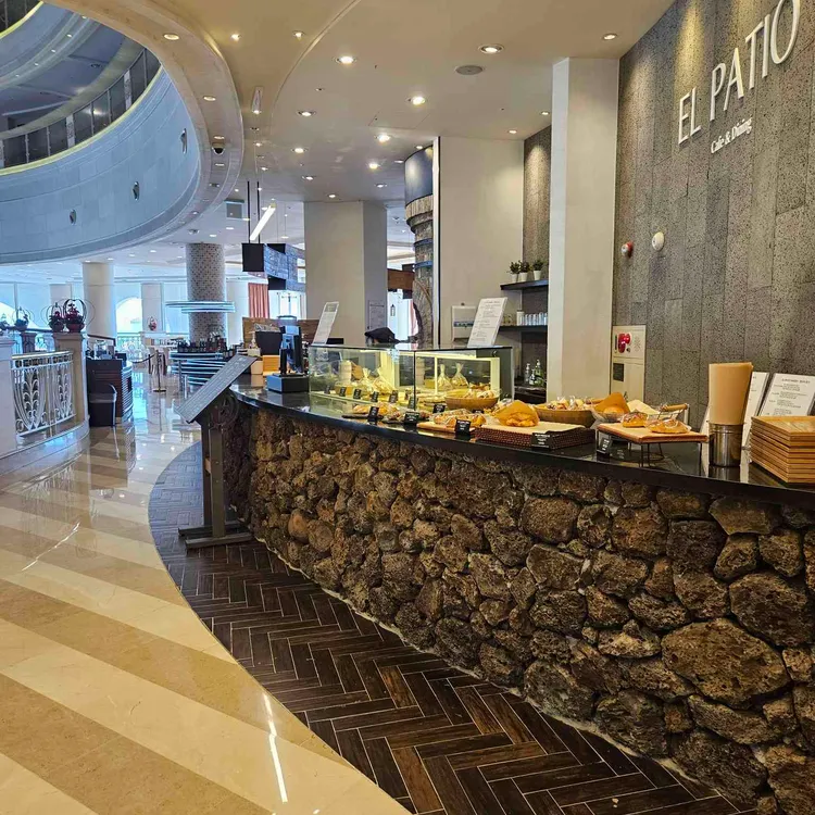 엘 빠띠오 대표 사진