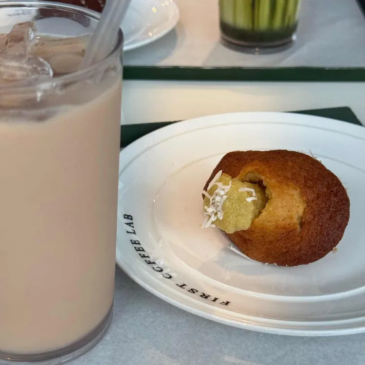 퍼스트커피랩 사진