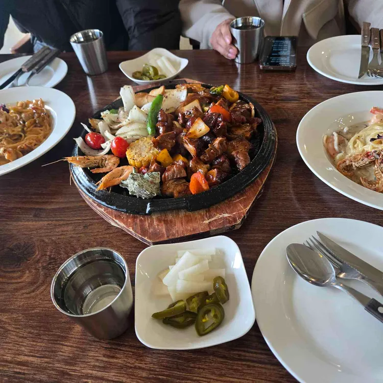 제이학센 대표 사진