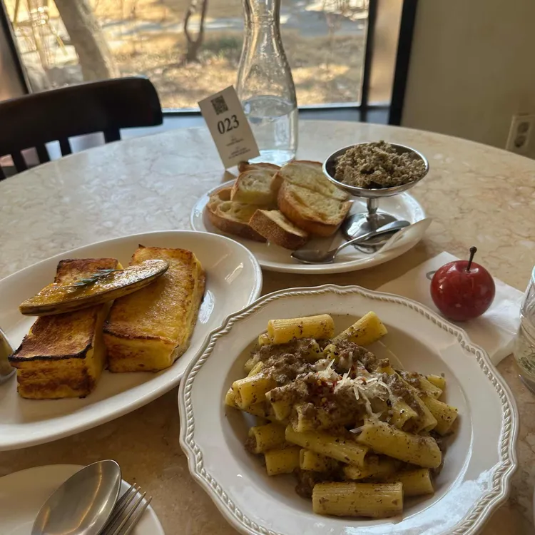 콘드에뻬뻬 사진