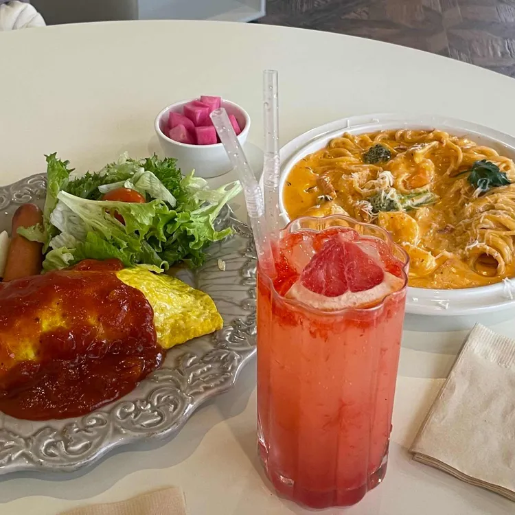 라일락식탁 사진